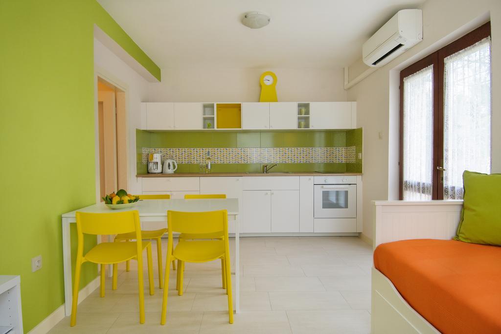 Studio And Apartment Nadia With Garden Porec Luaran gambar