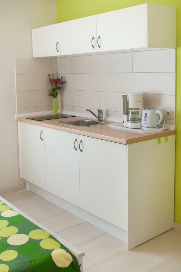 Studio And Apartment Nadia With Garden Porec Luaran gambar